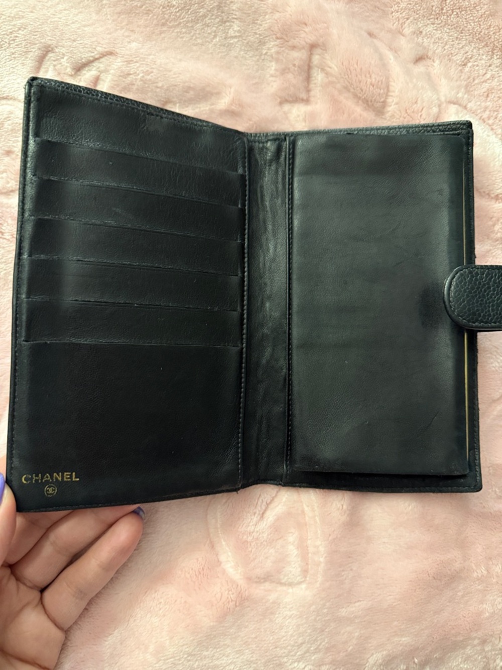 Authenticated CHANEL Black Caviar Leather Long Card Holder with Embossed CC - Picture 3 of 12